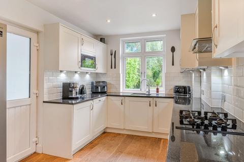 40 Ravensfield Gardens, Epsom, KT19 0SR