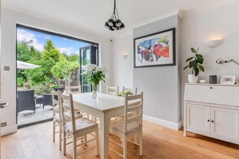 40 Ravensfield Gardens, Epsom, KT19 0SR