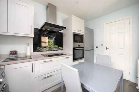 43 Ramsbury Walk, Trowbridge, BA14 0UU