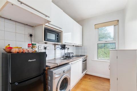 1 bedroom flat for sale, Kingston Road, Raynes Park SW20