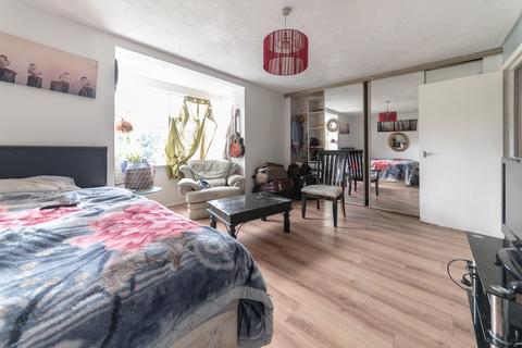 undefined, Mahon Close, Enfield EN1