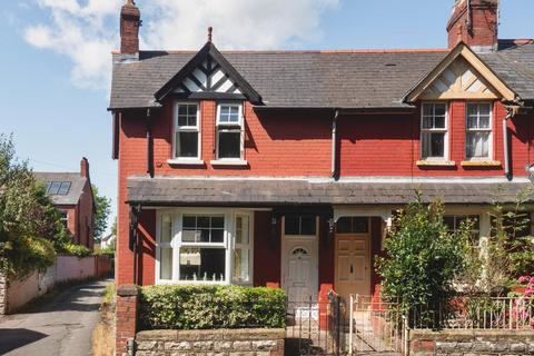18 Archer Terrace, Penarth, CF64 3DU