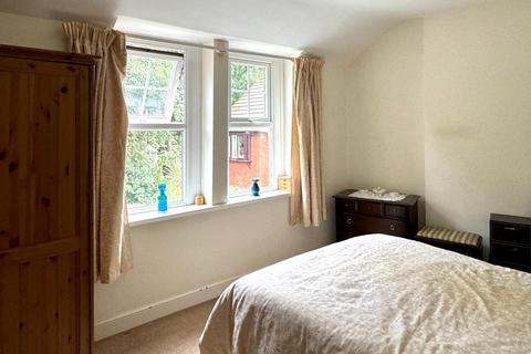 18 Archer Terrace, Penarth, CF64 3DU