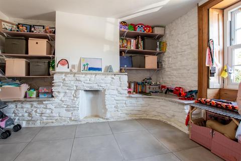 Riverside Cottage Bath Road, Swineford, Bristol, BS30 6LW
