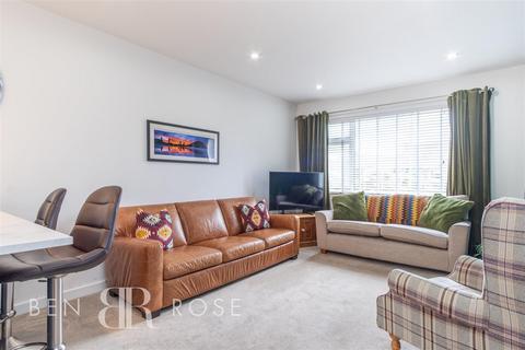 4 Tarn Close, Penwortham, Preston, PR1 0NN