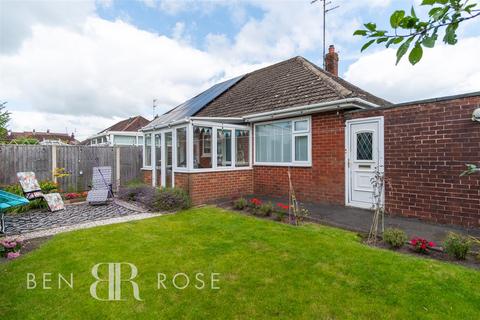 4 Tarn Close, Penwortham, Preston, PR1 0NN