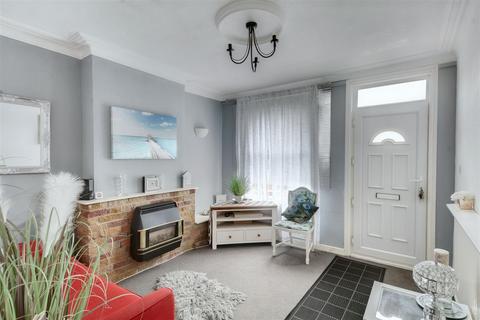 4 bedroom semi-detached house for sale, Bailey Street, Nottingham