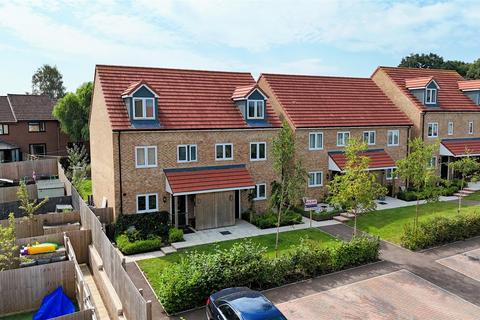 4 bedroom semi-detached house for sale, St Hilaire Avenue, Coleford GL16