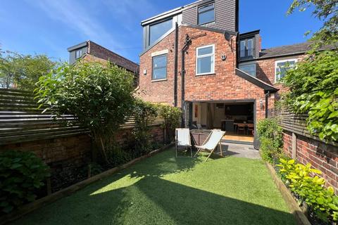 85 Beech Road, Manchester, M21 9FD