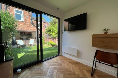 85 Beech Road, Manchester, M21 9FD