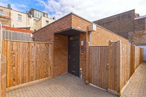 2 bedroom detached house for sale, Buller Road, Brighton