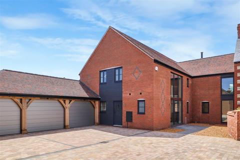 5 bedroom detached house for sale, The Granary, Kineton Road, Gaydon