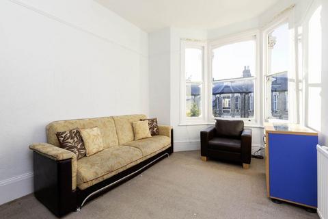 3 bedroom apartment to rent, N8