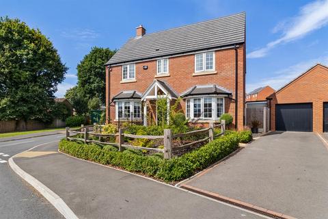 4 bedroom detached house for sale, Malvern Oaks Close, Cradley , Malvern, WR13 5NE