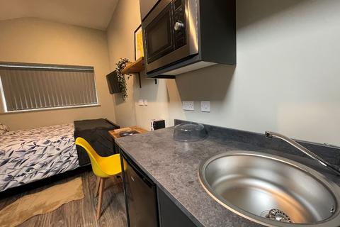 6 bedroom house share to rent, Birmingham B29