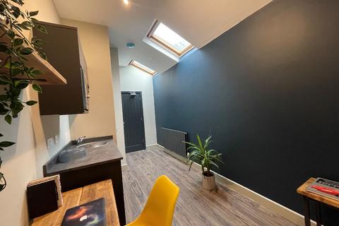 6 bedroom house share to rent, Birmingham B29