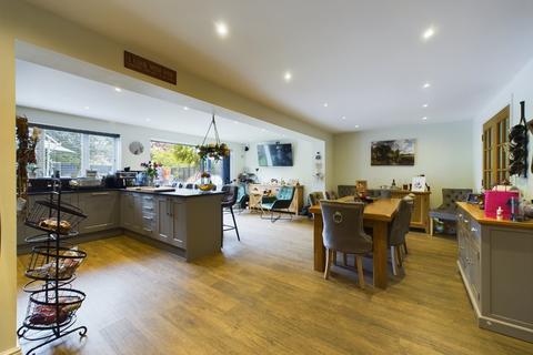 3 Blanchard Close, Wootton, Northampton, NN4 6RA