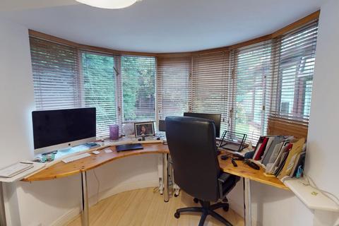 30 Camelot Way, Northampton, NN5 4BG