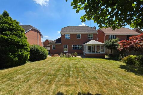 4 bedroom detached house for sale, Rufford Avenue, Abington, Northampton, NN3 3NY