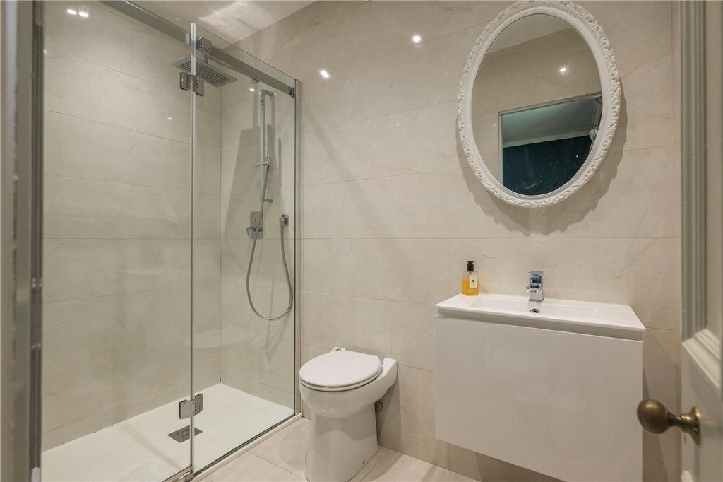 En Suite Shower Room