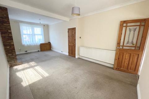 35 Bowden Road, Northampton, NN5 5LT