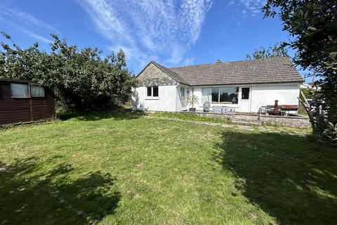 4 bedroom detached bungalow for sale, Tregony