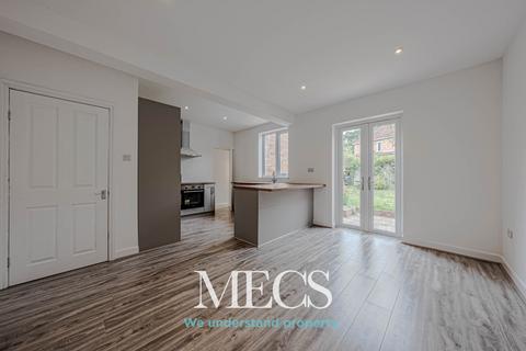 3 bedroom semi-detached house for sale, Bradbury Road, Solihull, West Midlands, B92 8AE