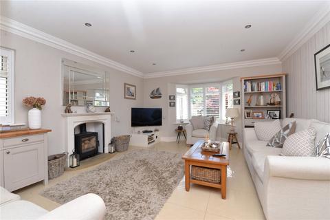 4 bedroom detached house for sale, Chaucombe Place, Barton On Sea, New Milton, Hampshire, BH25