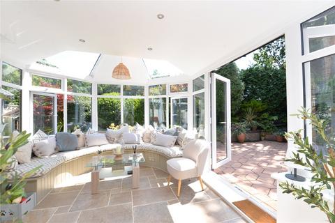 4 bedroom detached house for sale, Chaucombe Place, Barton On Sea, New Milton, Hampshire, BH25