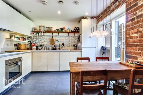 Flat 3, Palmer House Harvest Road, Trumpington, Cambridge, CB2 9PG