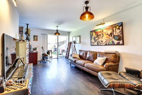 Flat 3, Palmer House Harvest Road, Trumpington, Cambridge, CB2 9PG