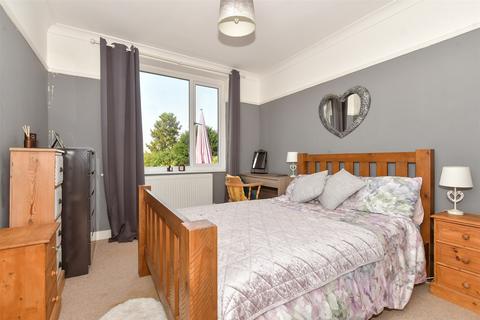 15 Malvern Meadow, Temple Ewell, Dover, CT16 3AH