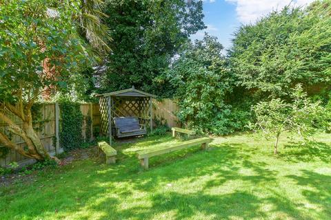 15 Malvern Meadow, Temple Ewell, Dover, CT16 3AH