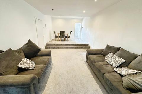 2 bedroom flat for sale, Kingston Road, Manchester, M20