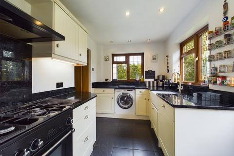 Field Cottage Atterbury Close, West Haddon, Northampton, NN6 7AA