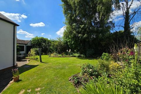 Field Cottage Atterbury Close, West Haddon, Northampton, NN6 7AA