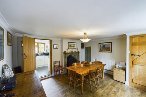Field Cottage Atterbury Close, West Haddon, Northampton, NN6 7AA