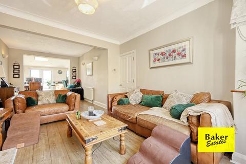 55 Inverness Drive, Ilford, IG6 3BL