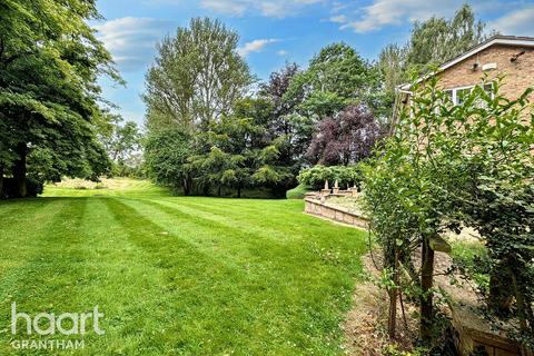 5 bedroom detached house for sale, Lincoln Road, Fulbeck