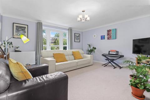 4 bedroom detached house for sale, Harebeating Crescent, Hailsham