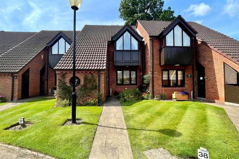 2 bedroom retirement property for sale, Highgrove, Tettenhall, Wolverhampton, WV6