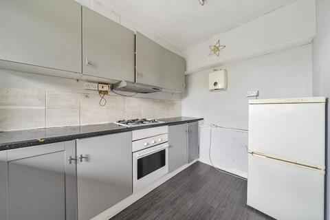 3 bedroom flat for sale, Grove Street, London, SE8
