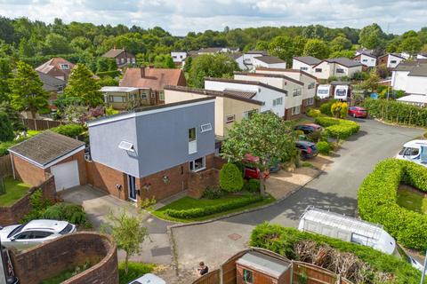 10 Beeston Close, Birchwood, Warrington, WA3 6LU