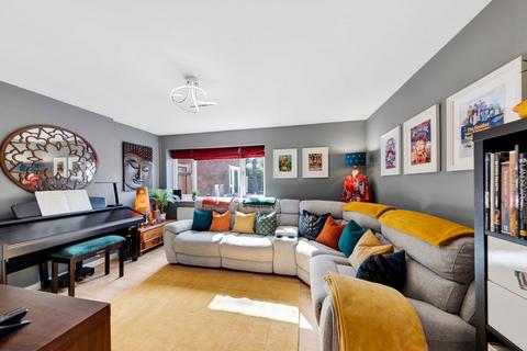 10 Beeston Close, Birchwood, Warrington, WA3 6LU