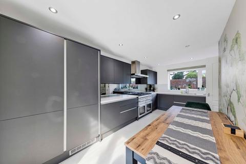10 Beeston Close, Birchwood, Warrington, WA3 6LU