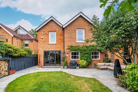 undefined, Ferndale Road, Woking GU21