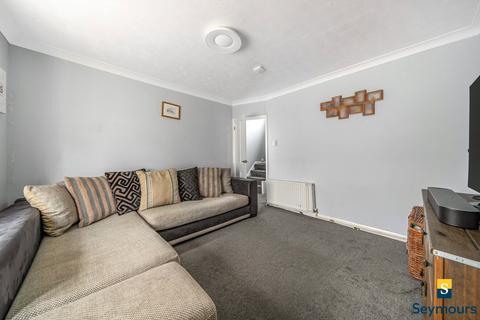 17 Bryanstone Avenue, Guildford, GU2 9UN