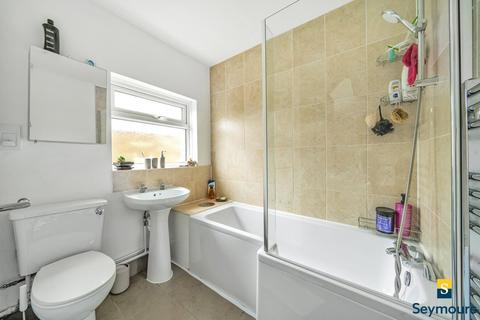 17 Bryanstone Avenue, Guildford, GU2 9UN
