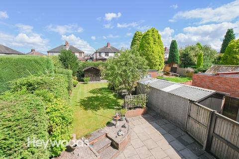 3 bedroom semi-detached house for sale, Dimsdale Parade West, Wolstanton, Newcastle-under-Lyme