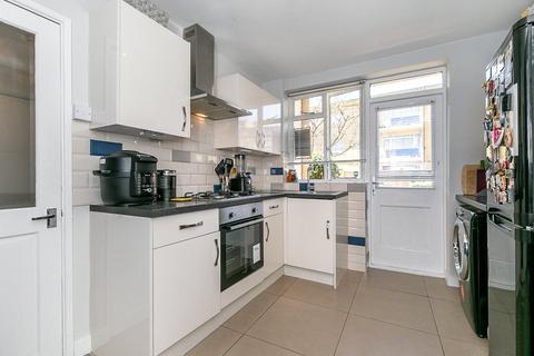 3 bedroom apartment for sale, Bromley Road, LONDON, SE6